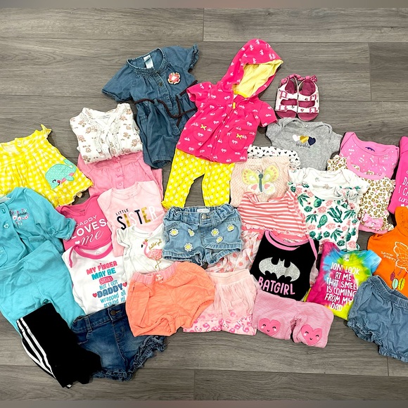 Carter's Other - Baby Girl Clothes 6-9 months SUMMER Bundle Lot